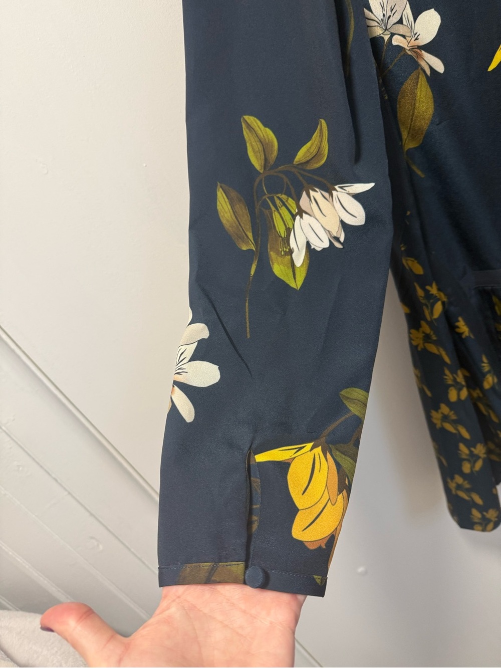 NWT 🔥 Ted Baker Size 12 L Savanna Navy Floral Pleated-Hem Mini Dress - Picture 6 of 10